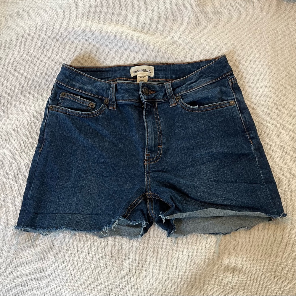 Good threads denim jean shorts size 26